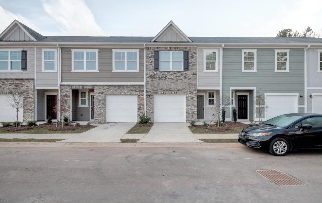 1520 Vernon Boulevard - 1